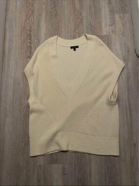 Banana Republic Wool Cream Knit V-Neck Sweater Vest